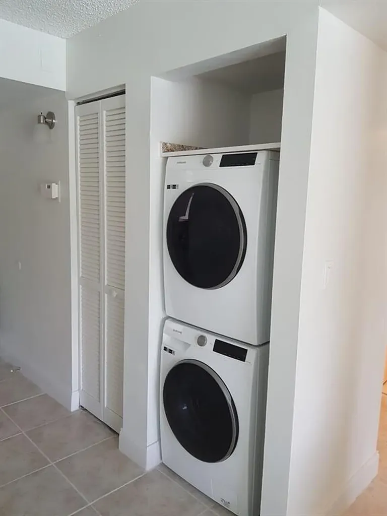 11453 NW 39th Court Coral Springs FL 33065