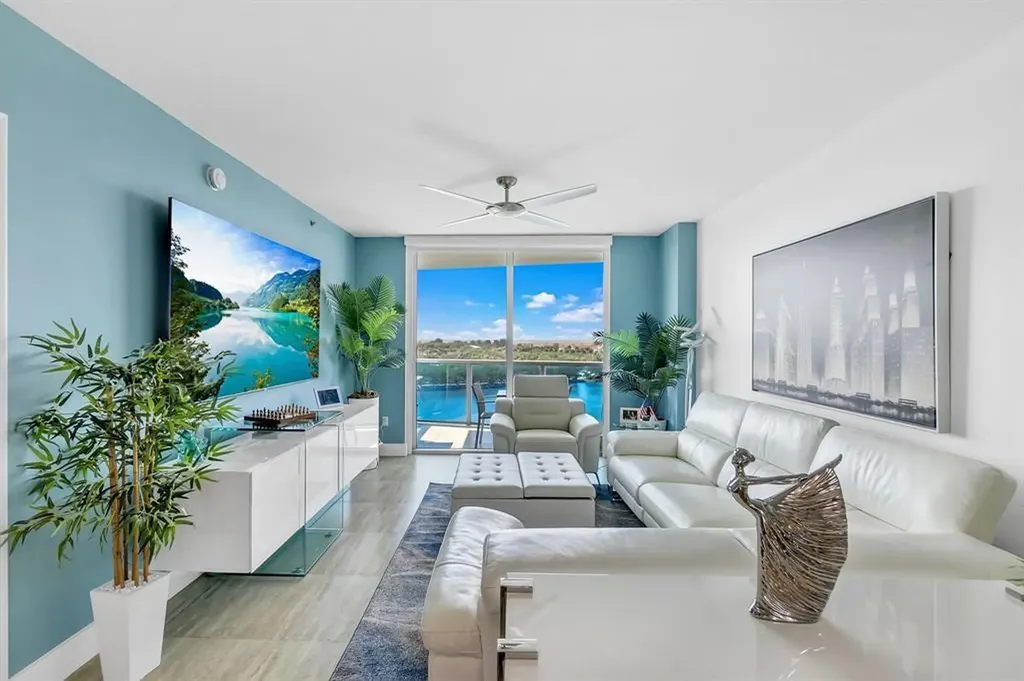 2641 N Flamingo Road Sunrise FL 33323