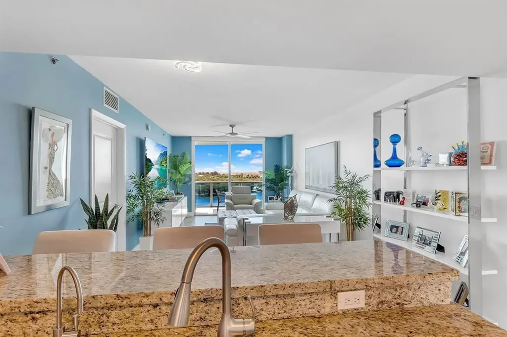 2641 N Flamingo Road Sunrise FL 33323
