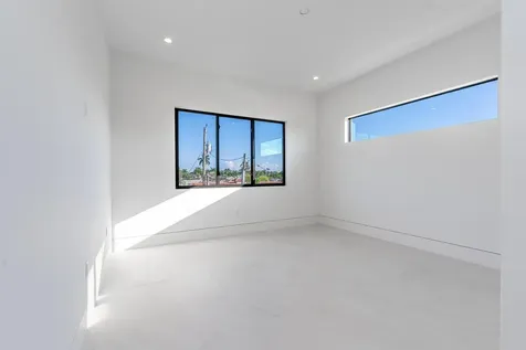 2612 NE 4th Street Pompano Beach FL 33062
