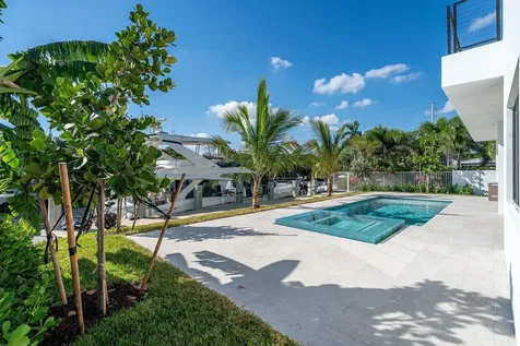 2612 NE 4th Street Pompano Beach FL 33062