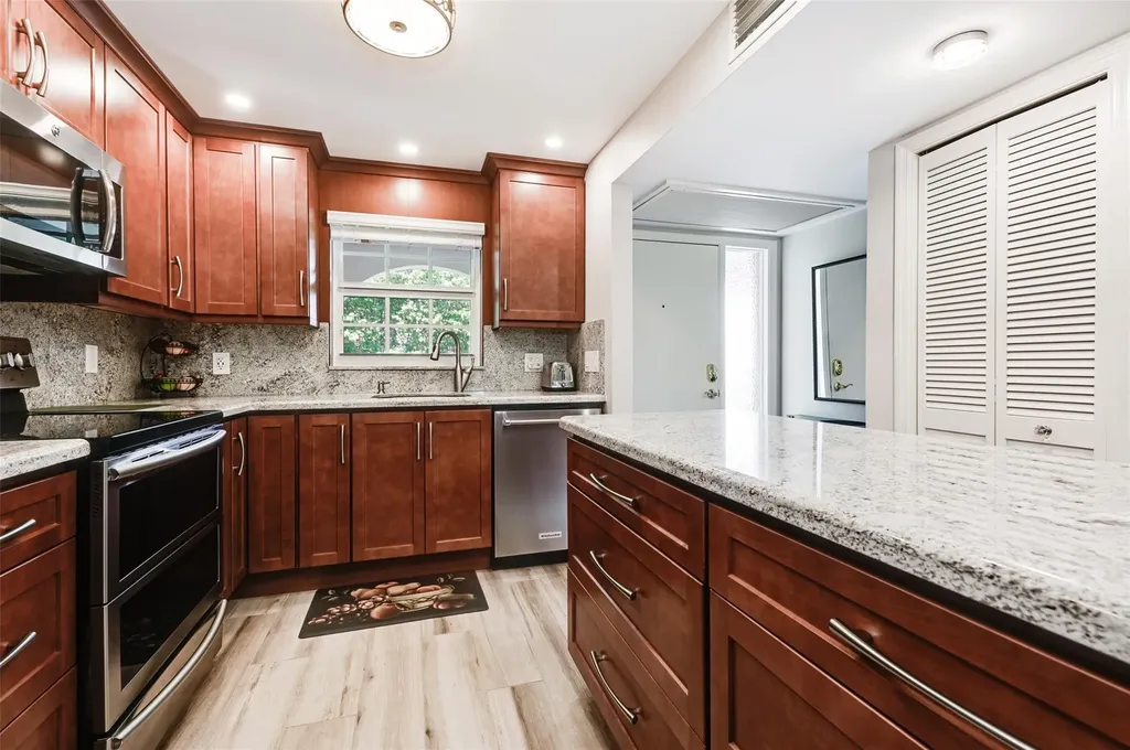 773 Jeffery Street Boca Raton FL 33487