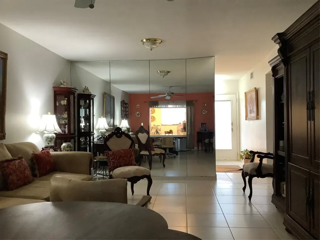 2300 NE 1st Lane Boynton Beach FL 33435