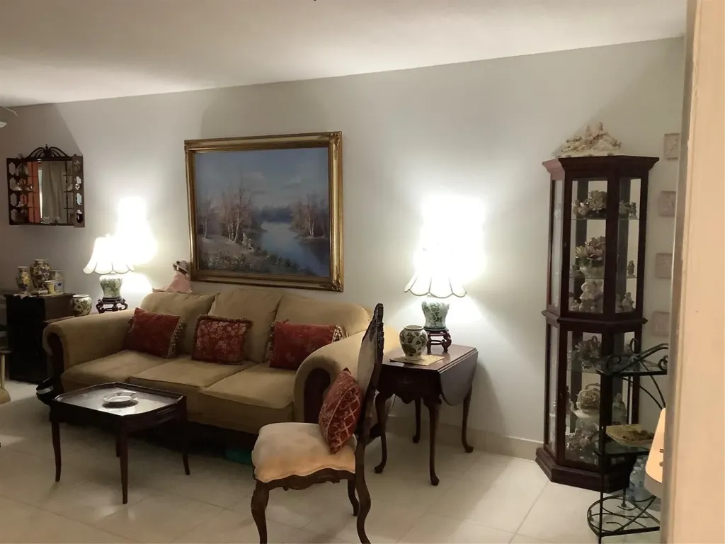 2300 NE 1st Lane Boynton Beach FL 33435