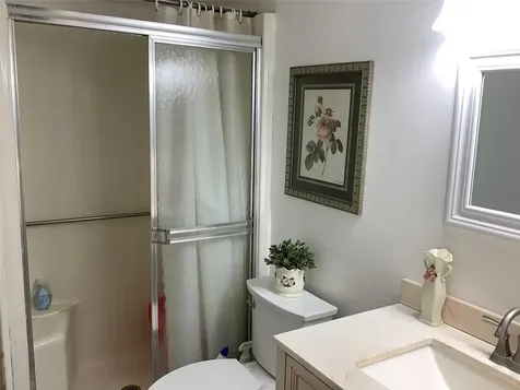 2300 NE 1st Lane Boynton Beach FL 33435