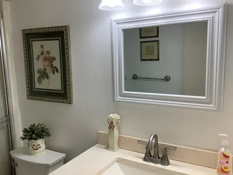 2300 NE 1st Lane Boynton Beach FL 33435