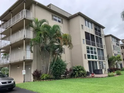 2300 NE 1st Lane Boynton Beach FL 33435