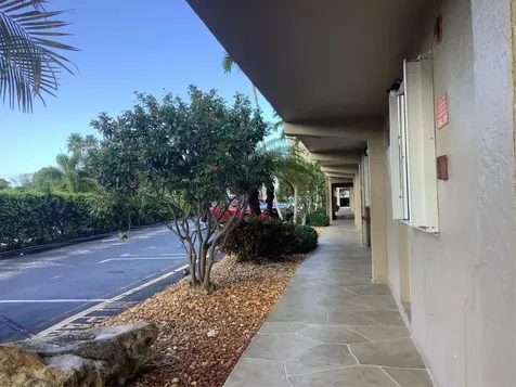 2300 NE 1st Lane Boynton Beach FL 33435