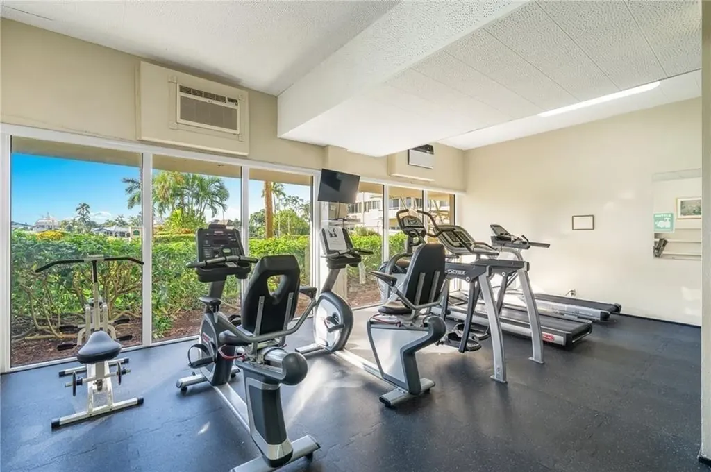 3233 NE 34th Street Fort Lauderdale FL 33308