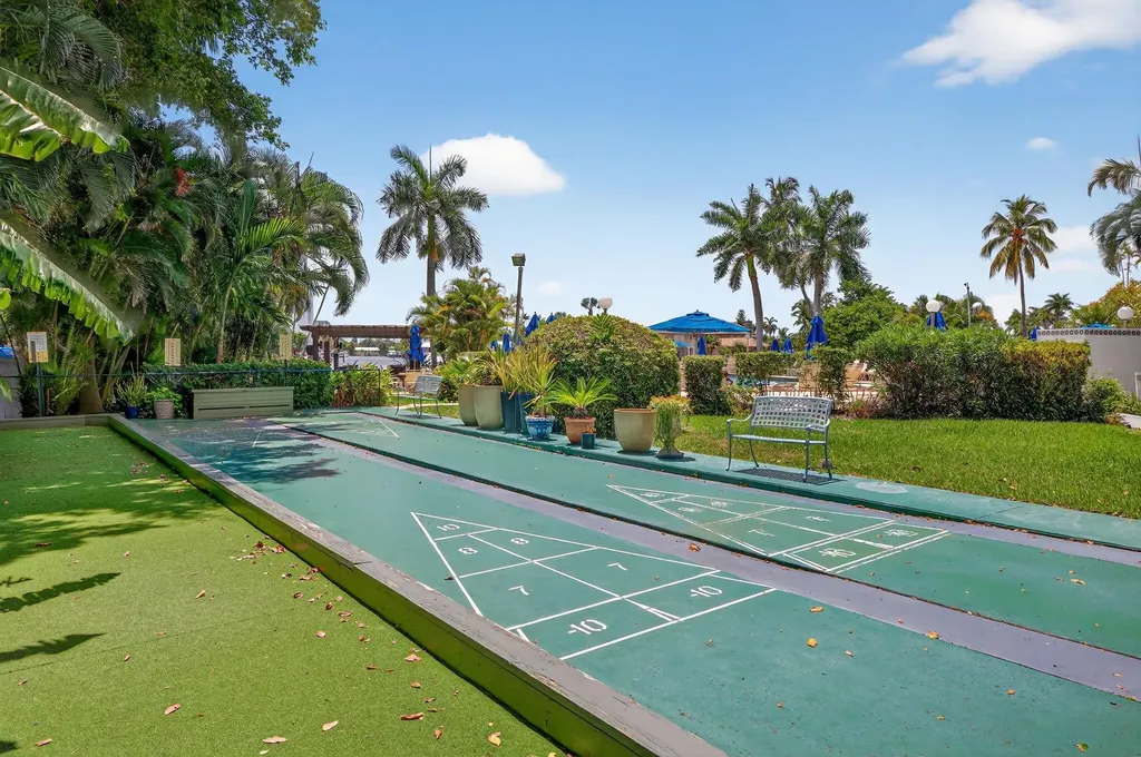 3233 NE 34th Street Fort Lauderdale FL 33308