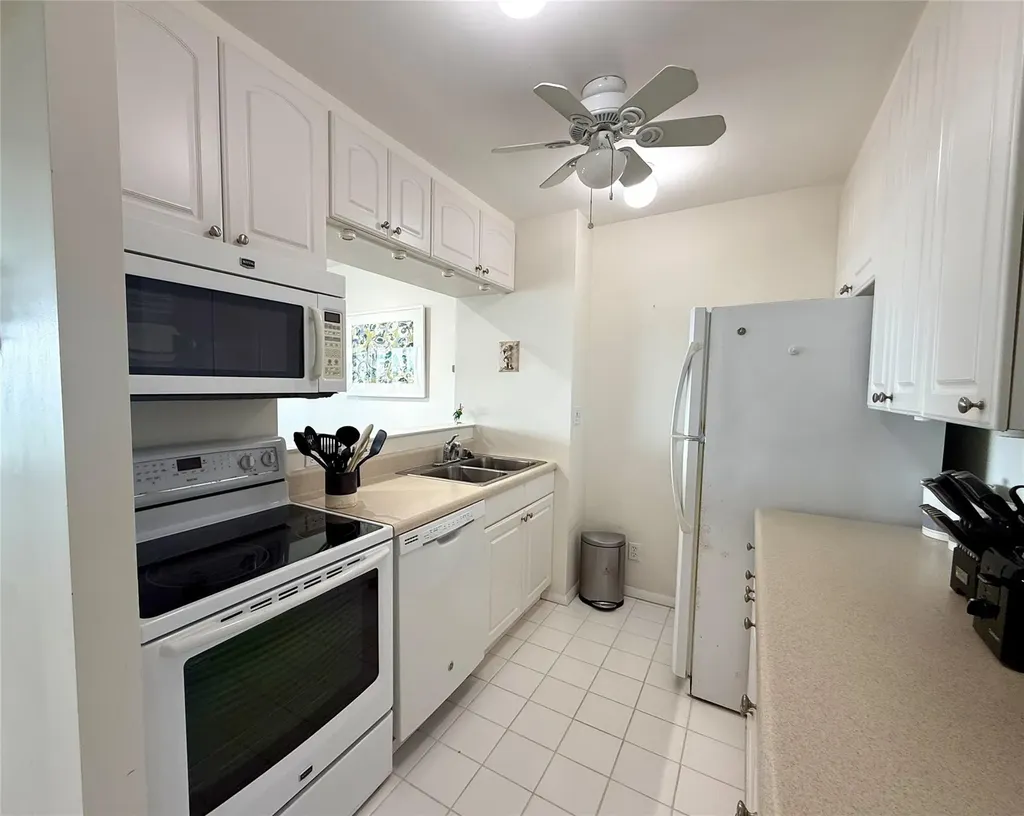 3233 NE 34th Street Fort Lauderdale FL 33308