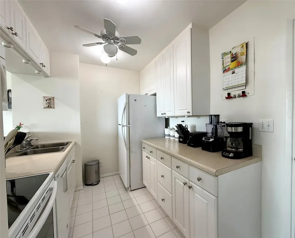3233 NE 34th Street Fort Lauderdale FL 33308