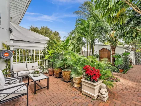 5 Middlesex Drive Wilton Manors FL 33305