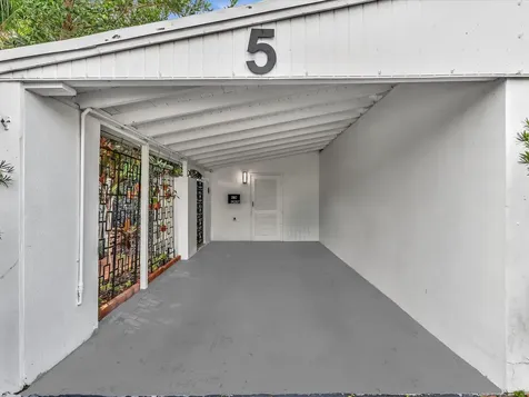 5 Middlesex Drive Wilton Manors FL 33305