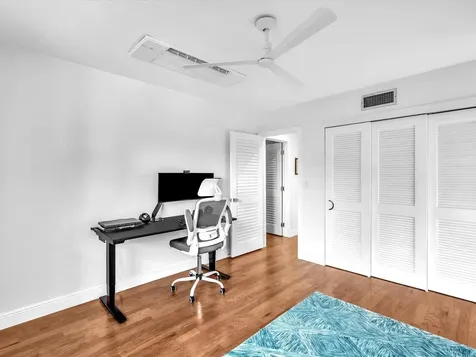 5 Middlesex Drive Wilton Manors FL 33305