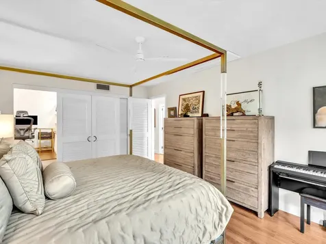 5 Middlesex Drive Wilton Manors FL 33305
