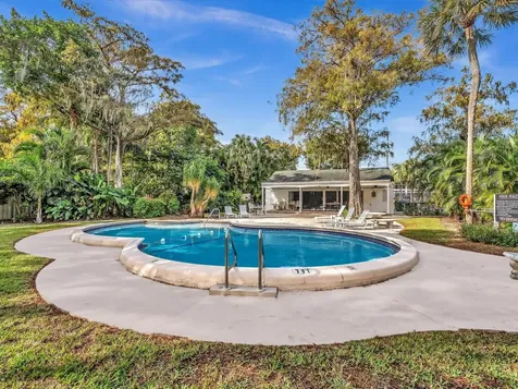 5 Middlesex Drive Wilton Manors FL 33305