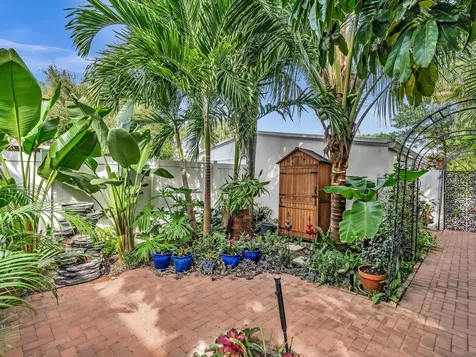 5 Middlesex Drive Wilton Manors FL 33305