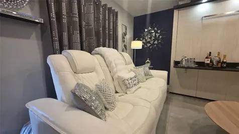 15610 NE 6th Avenue Miami FL 33162