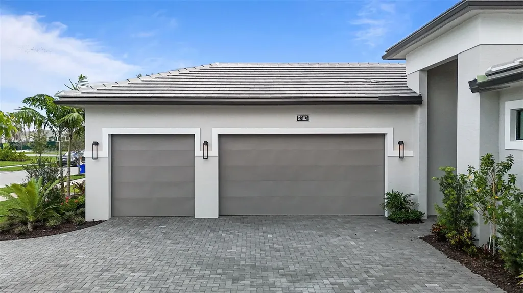 5303 Saint Armands Way Westlake FL 33470
