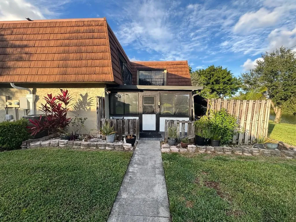 9444 NW 48th Street Sunrise FL 33351