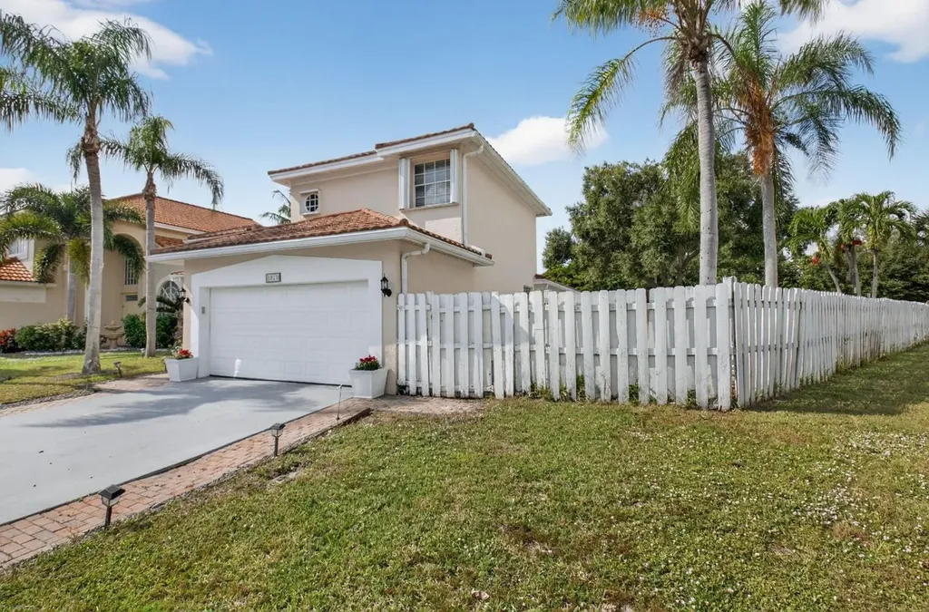 1023 Fairfax Circle Boynton Beach FL 33436