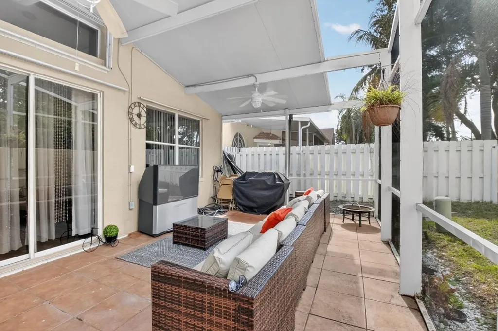 1023 Fairfax Circle Boynton Beach FL 33436