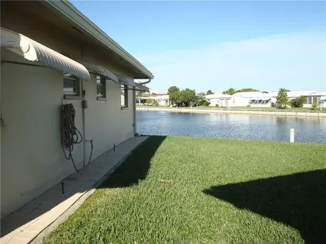 5809 NW 85th Avenue Tamarac FL 33321