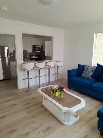 684 NE 37th Street Oakland Park FL 33334