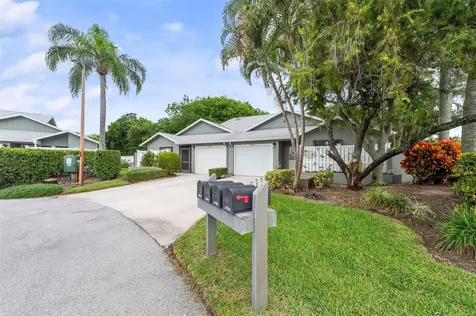 6809 SE Yorktown Drive Hobe Sound FL 33455