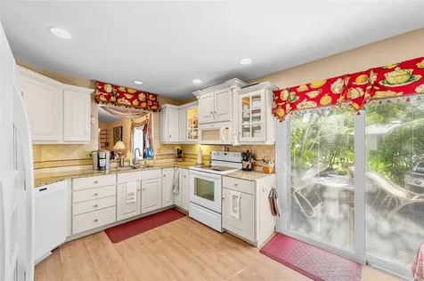 6809 SE Yorktown Drive Hobe Sound FL 33455