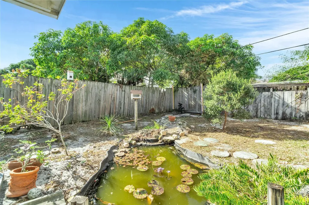 4541 NE 6th Terrace Deerfield Beach FL 33064