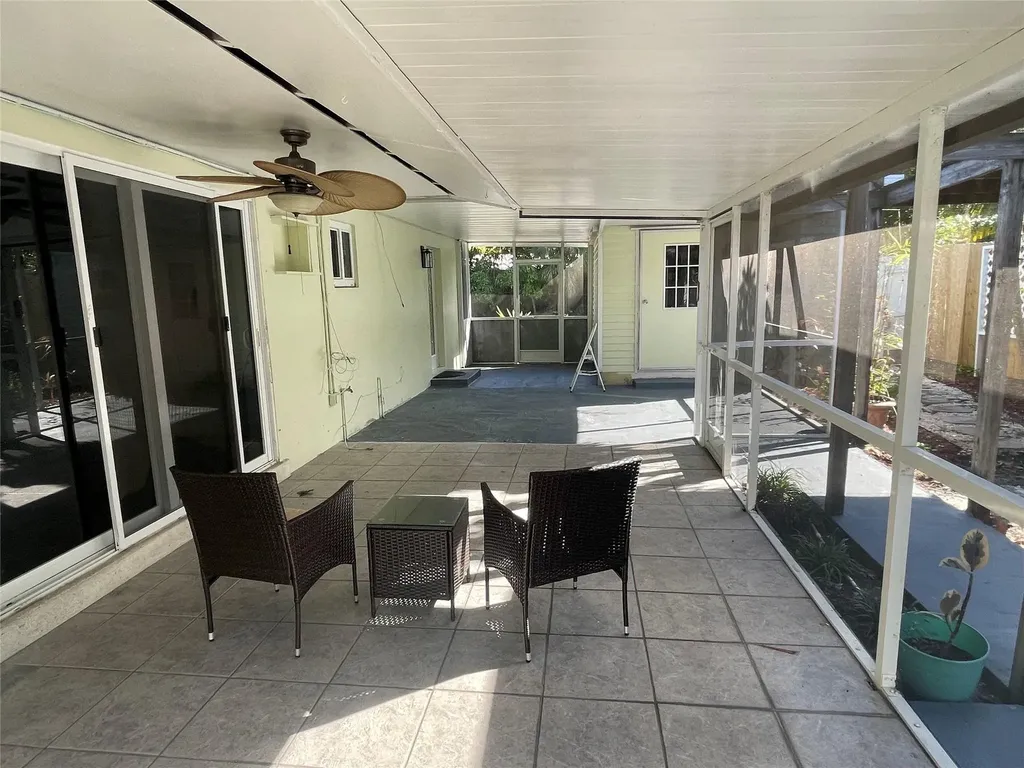 4541 NE 6th Terrace Deerfield Beach FL 33064