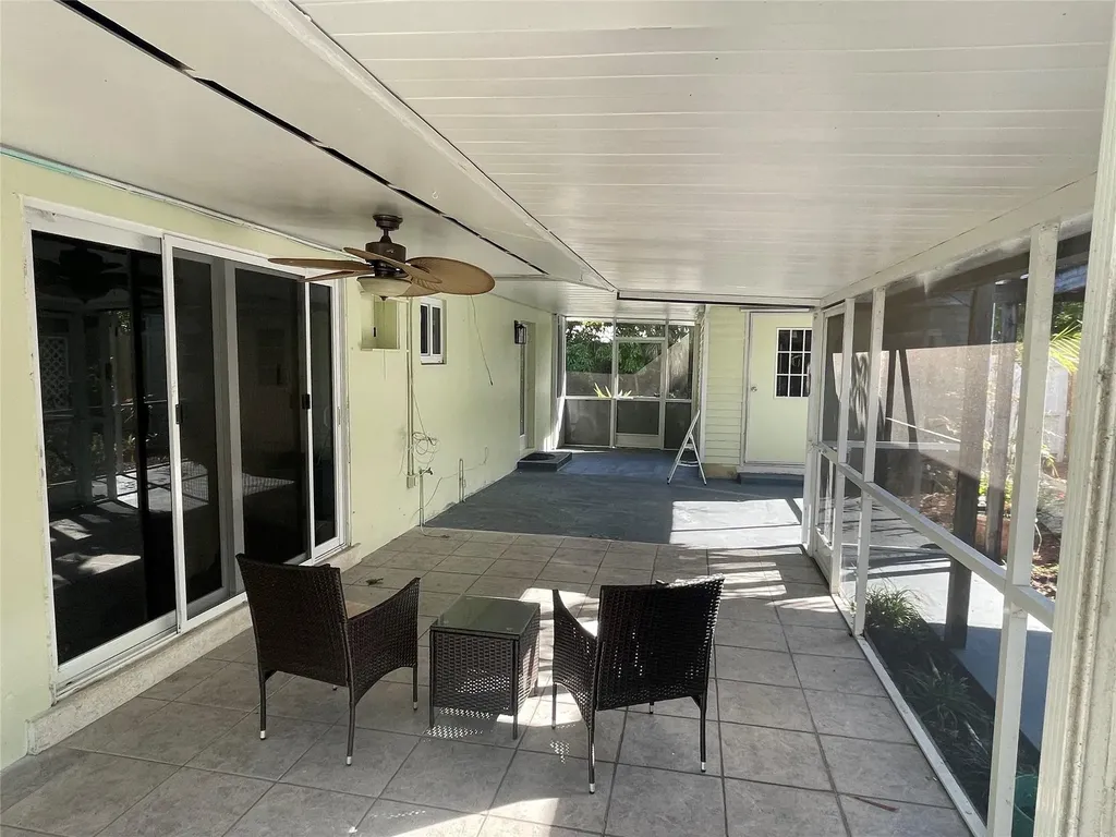 4541 NE 6th Terrace Deerfield Beach FL 33064
