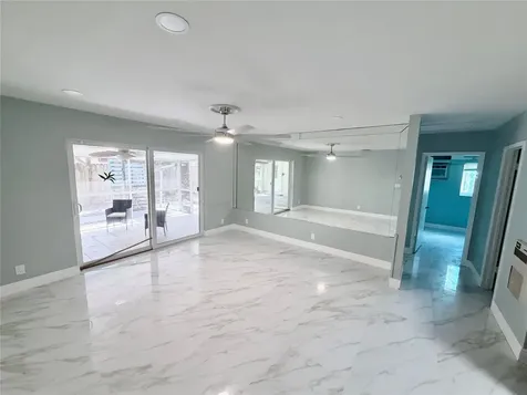 4541 NE 6th Terrace Deerfield Beach FL 33064