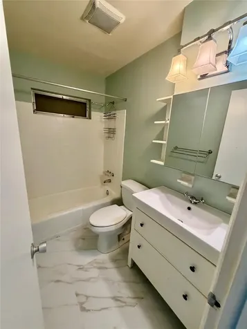 4541 NE 6th Terrace Deerfield Beach FL 33064