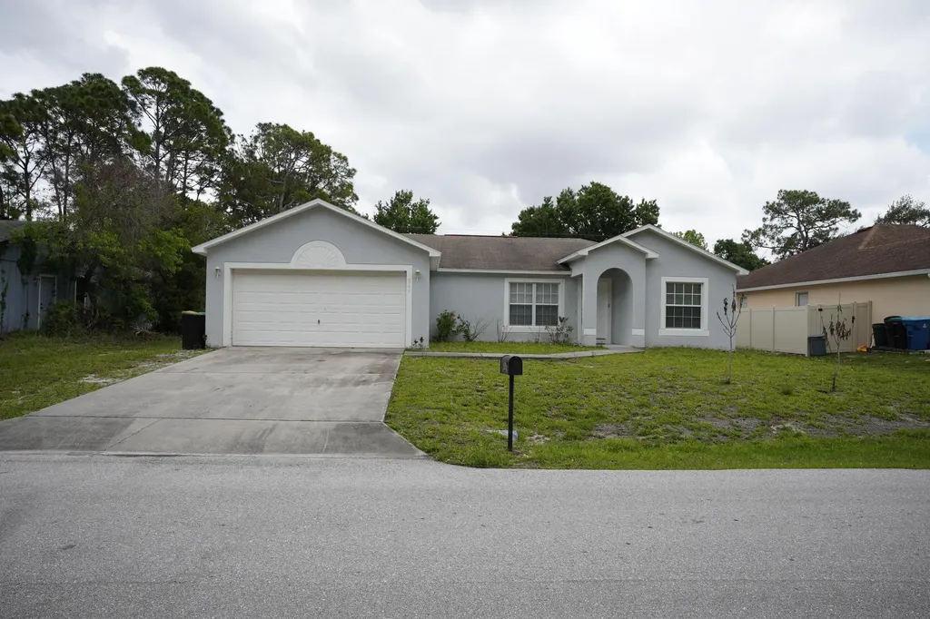 865 N Helm Palm Bay FL 32907