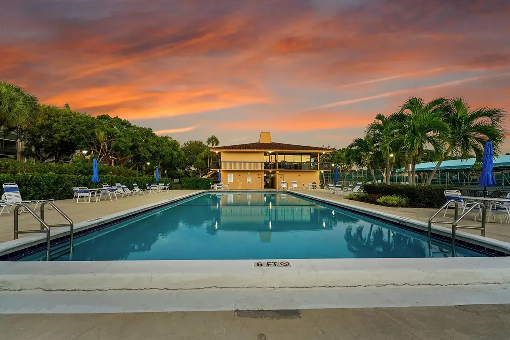 5340 NW 2nd Avenue Boca Raton FL 33487