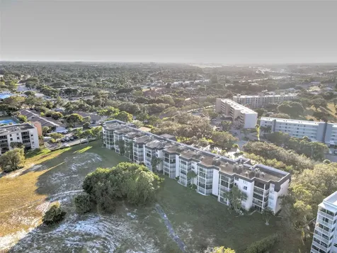 5340 NW 2nd Avenue Boca Raton FL 33487