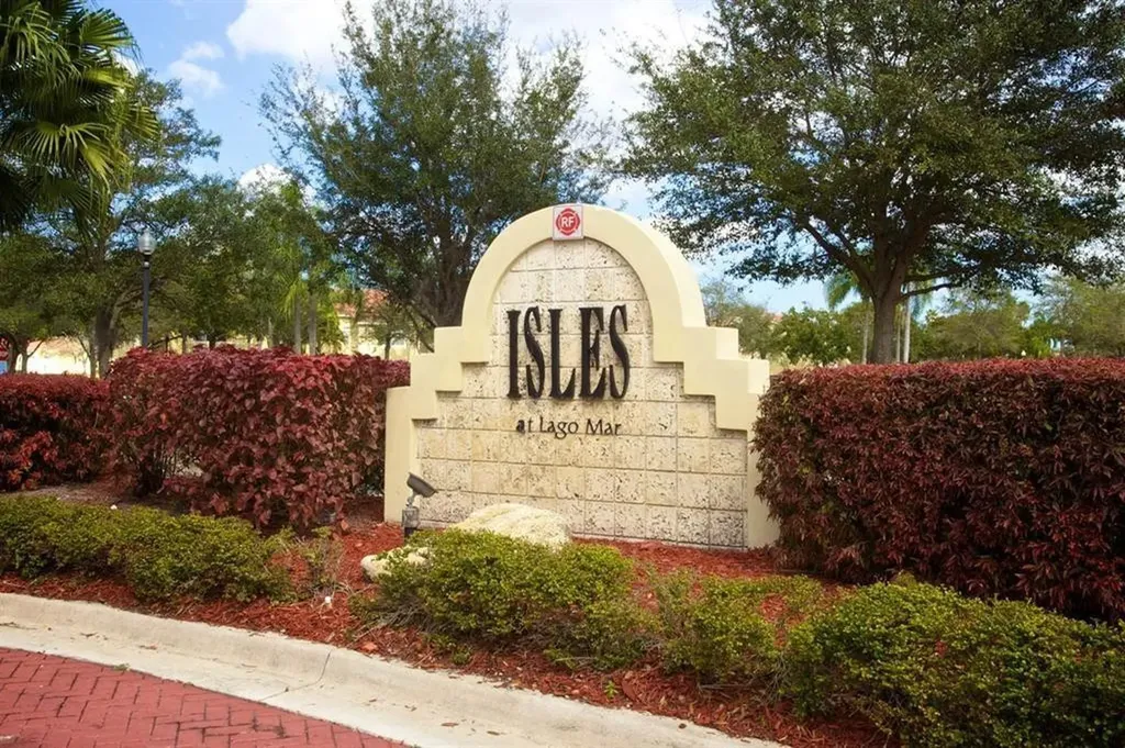12430 Vista Isle Drive Plantation FL 33325