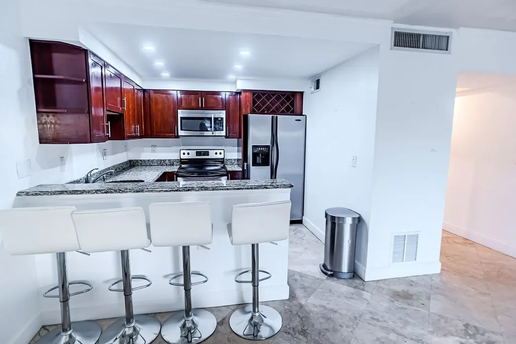 2900 NE 30th Street Fort Lauderdale FL 33306