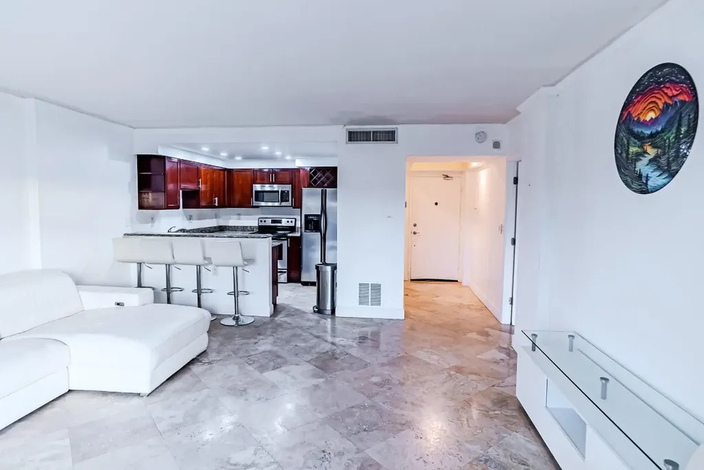 2900 NE 30th Street Fort Lauderdale FL 33306