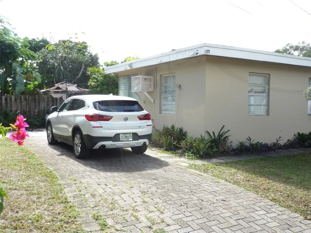 1444 NE 3rd Avenue Fort Lauderdale FL 33304