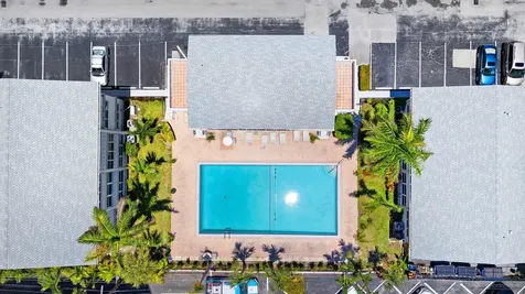3131 S Ocean Drive Hallandale Beach FL 33009