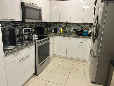 1530 SW 68th Avenue North Lauderdale FL 33068