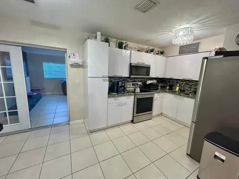 1530 SW 68th Avenue North Lauderdale FL 33068