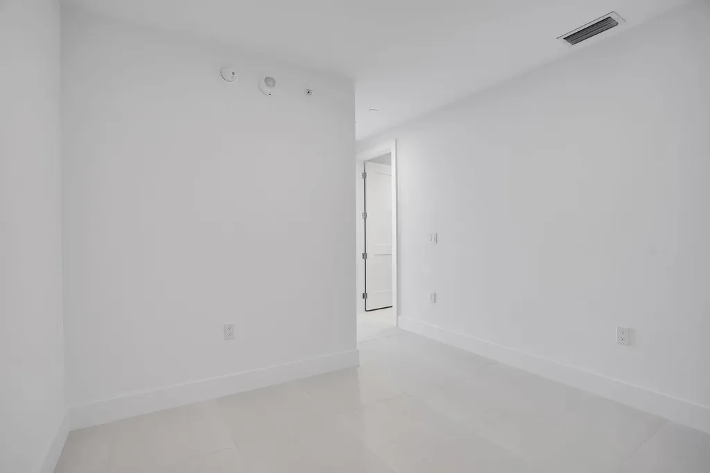 151 N Seabreeze Blv Fort Lauderdale FL 33304