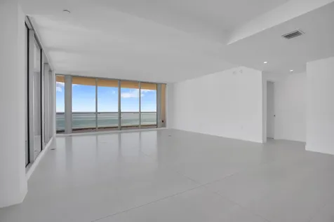 151 N Seabreeze Blv Fort Lauderdale FL 33304