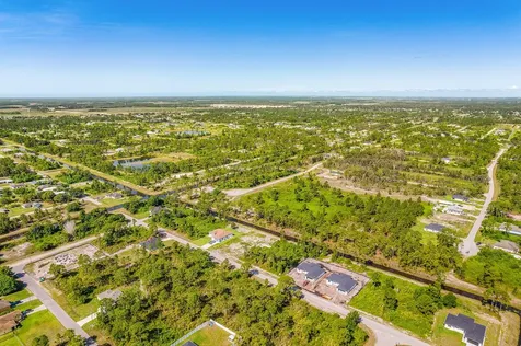 842 Genoa Avenue Lehigh Acres FL 33974