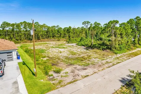 842 Genoa Avenue Lehigh Acres FL 33974